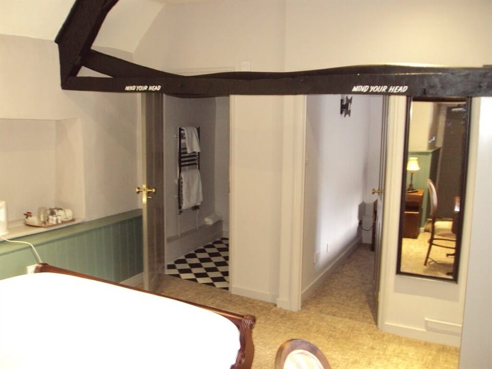 Suite, Ensuite (3 persons adjoining rooms)