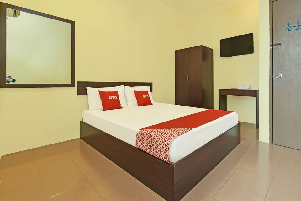 Deluxe Double Room | WiFi (free), bed sheets