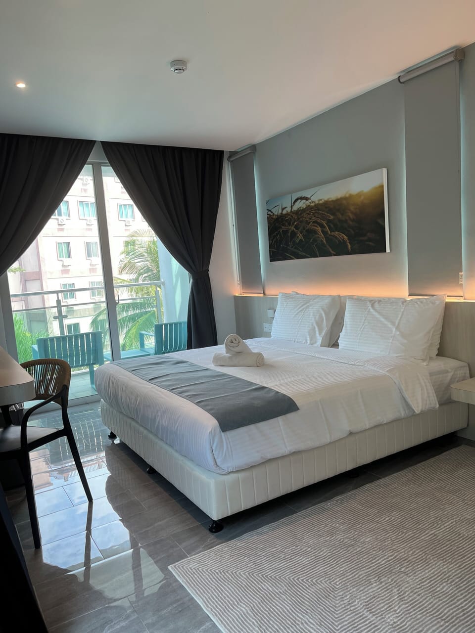 Grand Room | Minibar, blackout drapes, soundproofing, iron/ironing board
