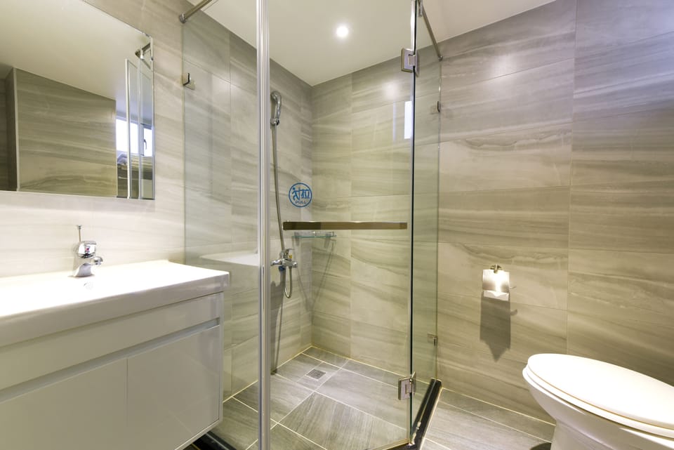 Bathroom shower