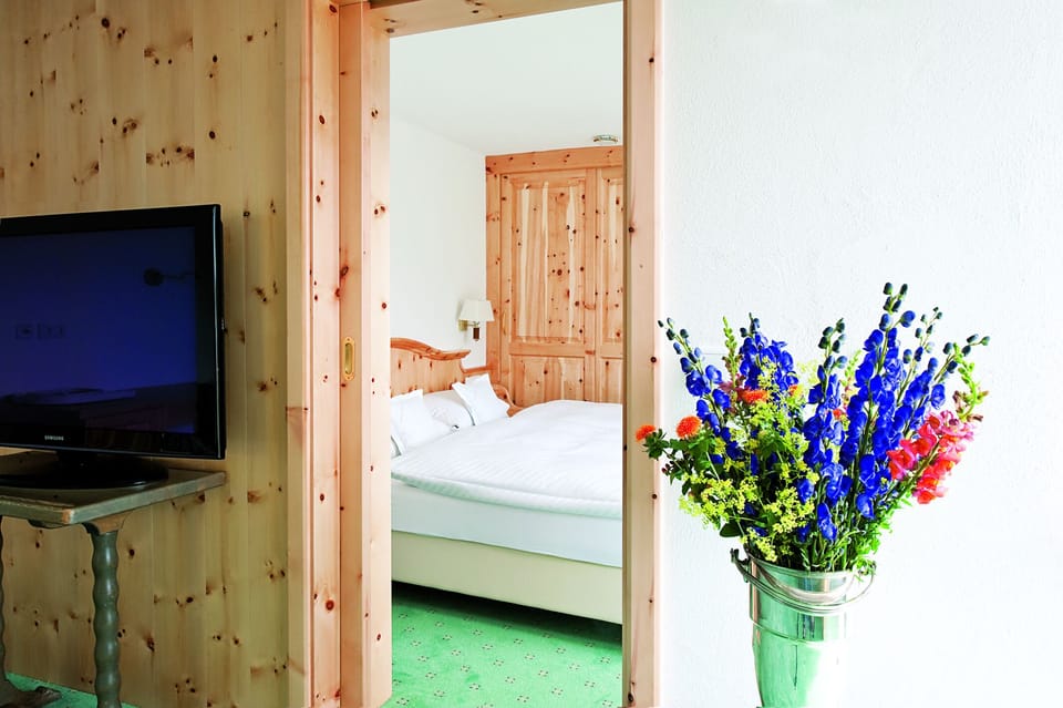 Junior Suite | Premium bedding, minibar, in-room safe, desk