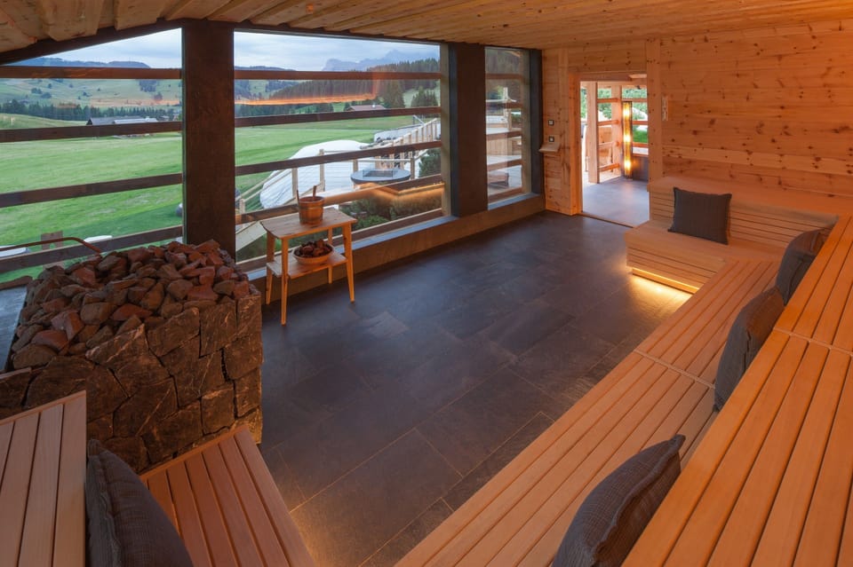 Outdoor treatment areas, sauna, hot tub, steam room, body treatments