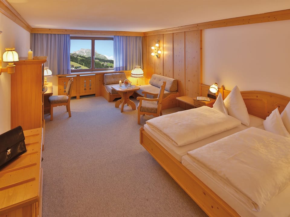 Large Double Room | Premium bedding, minibar, in-room safe, desk