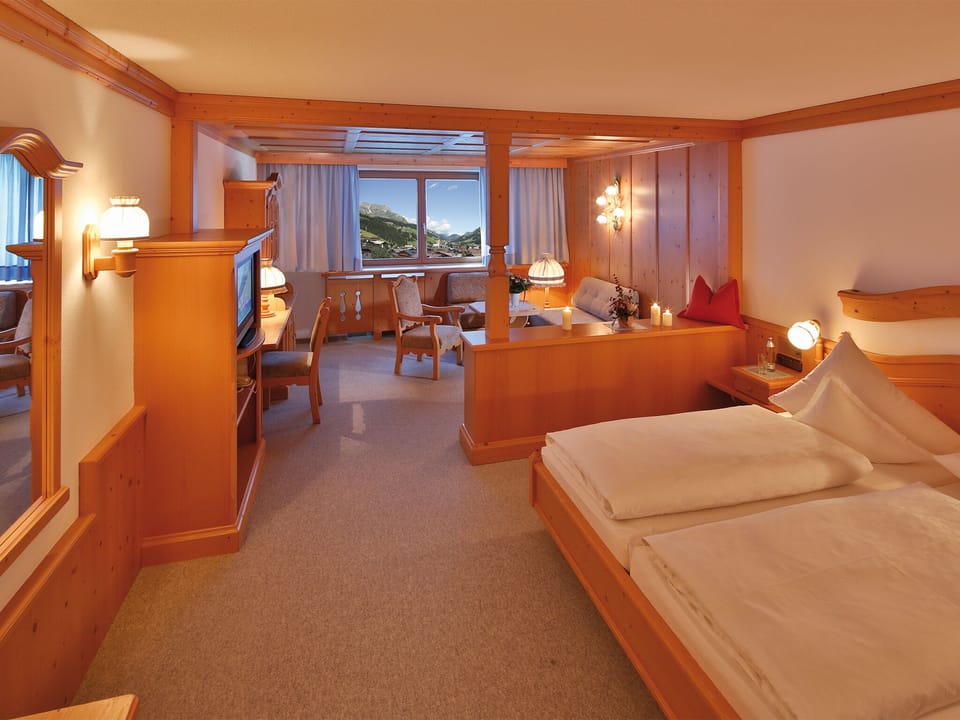Large Double Room | Premium bedding, minibar, in-room safe, desk