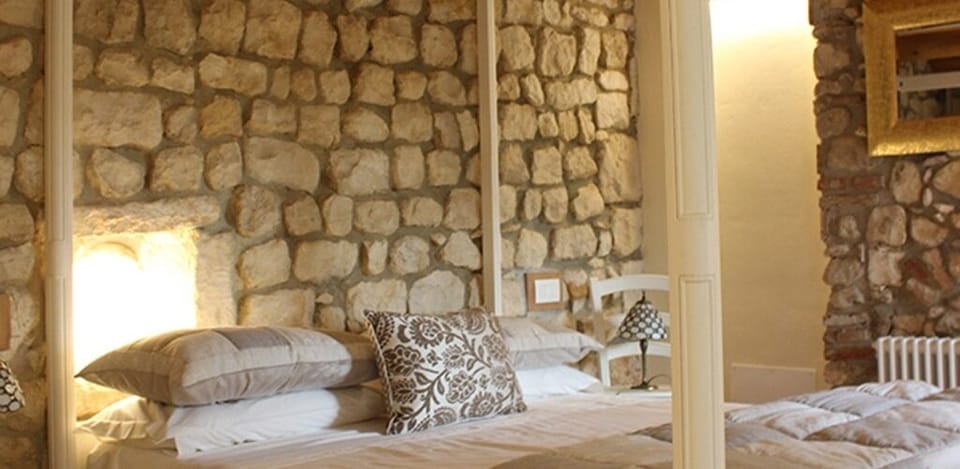 Superior Double Room (Molinara) | Desk, soundproofing, WiFi (free), bed sheets