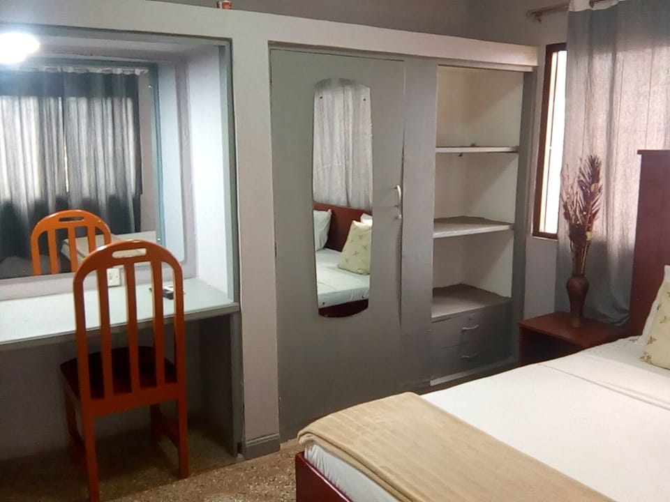 Executive Double or Twin Room | Desk, laptop workspace, WiFi (free)