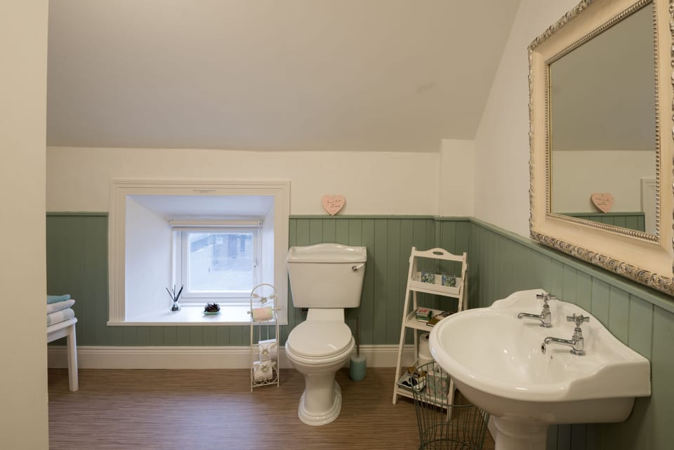 Charming 2-bed Apartment in Donegal Town Centre House in Donegal City