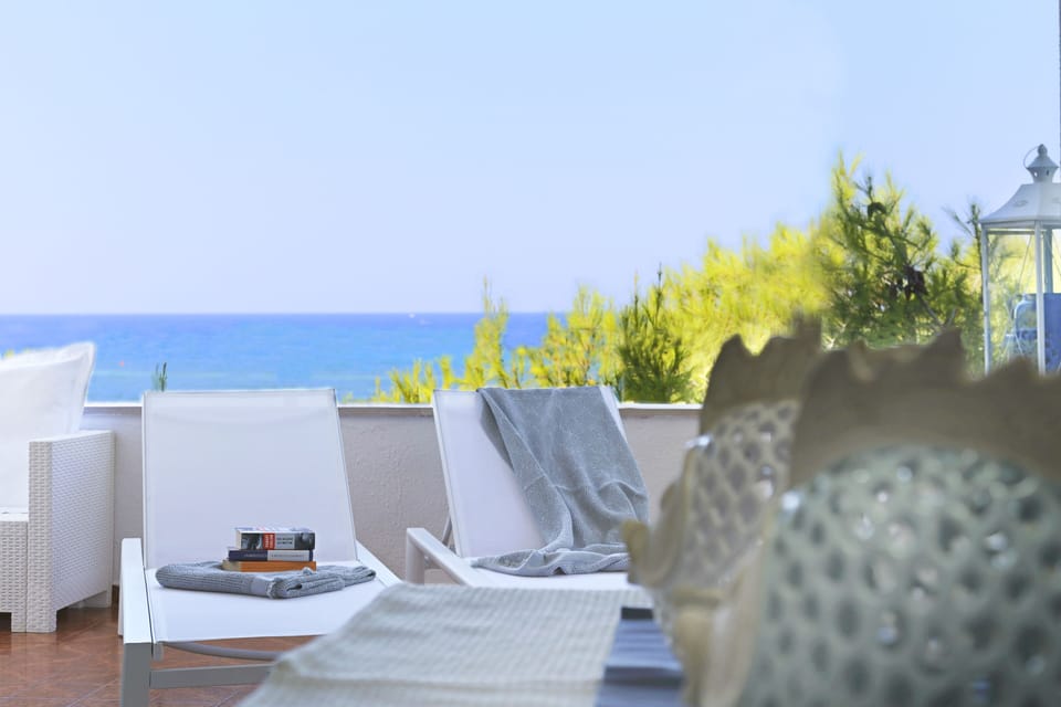 Terrace with frontal sea view (35 mt2)