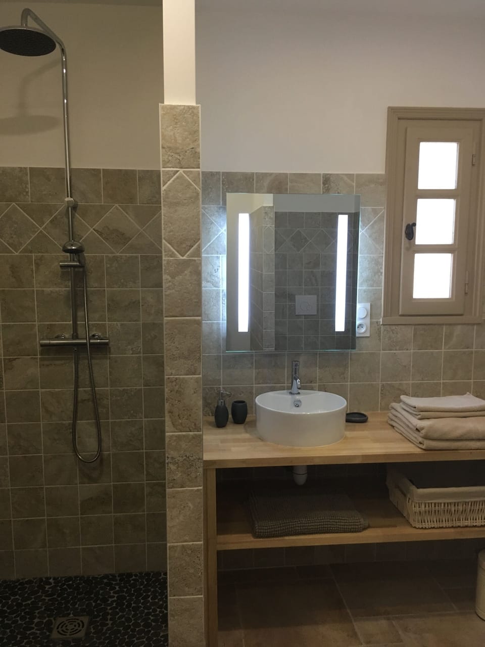 Superior Double Room, Private Bathroom, Pool View | Bathroom