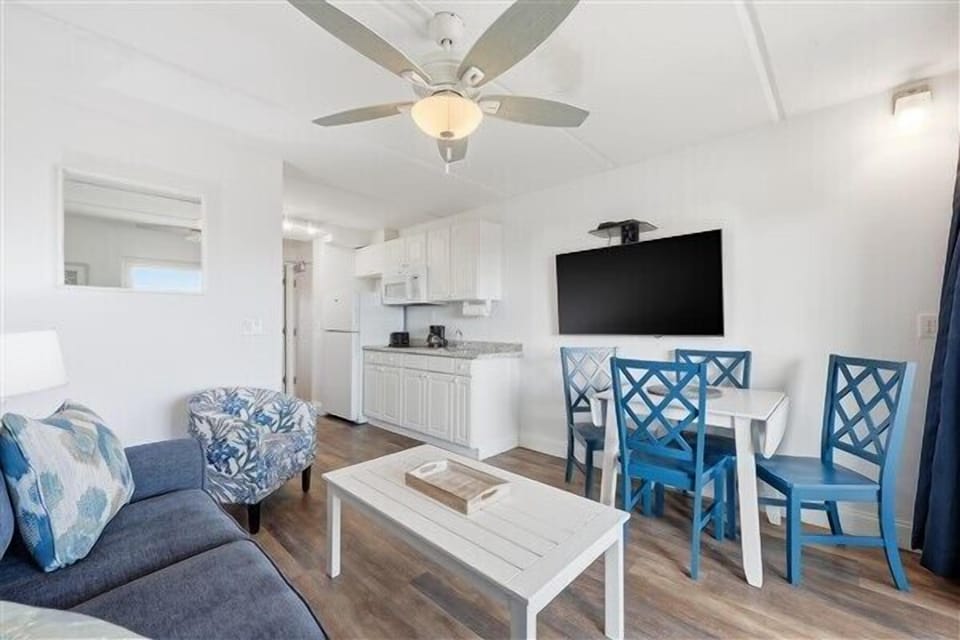 Condo 112