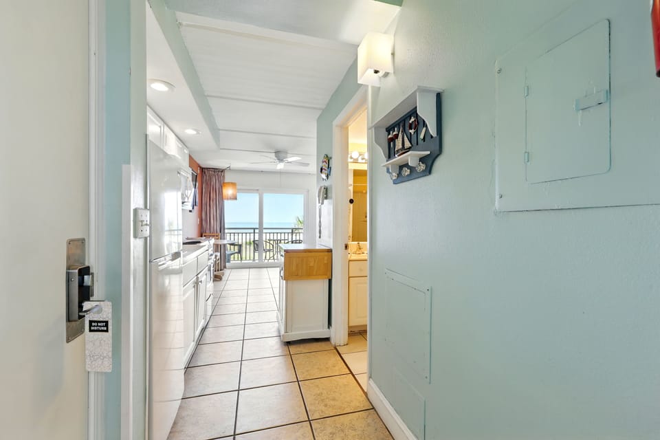 Condo 212