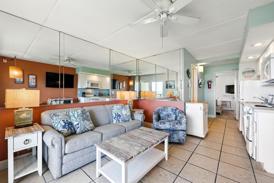 Condo 212