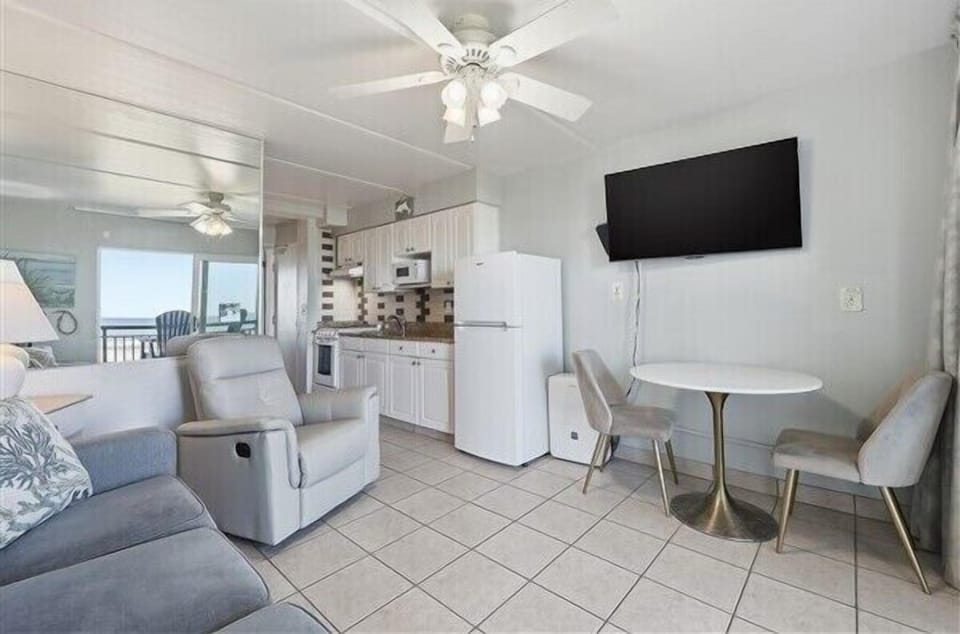 Condo 216