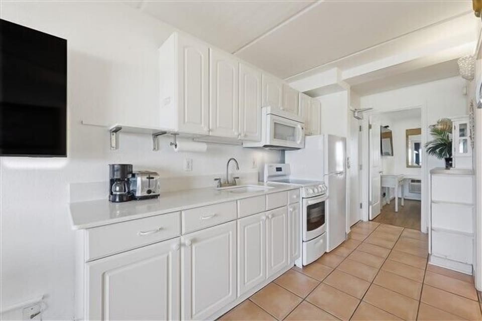 Condo 313