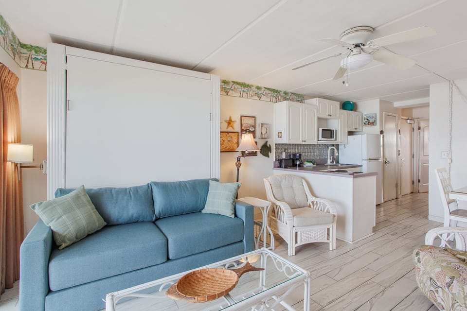 Condo 323