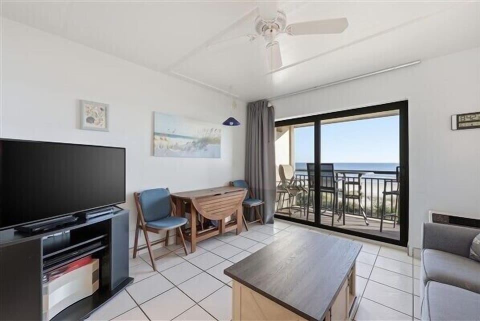 Condo 332