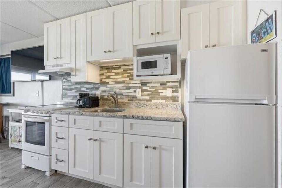 Condo 411