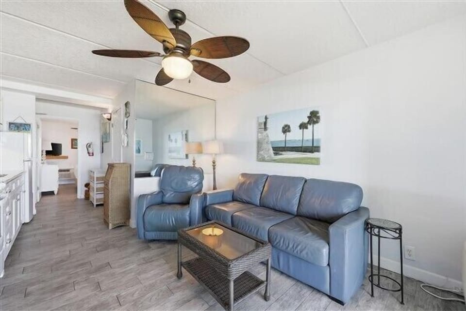 Condo 411