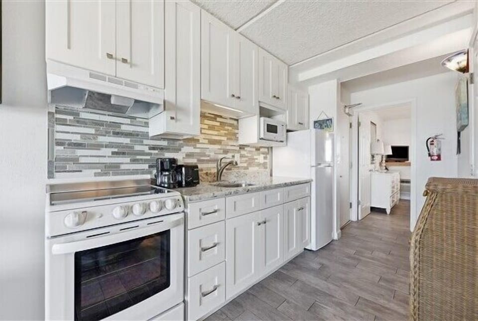 Condo 411