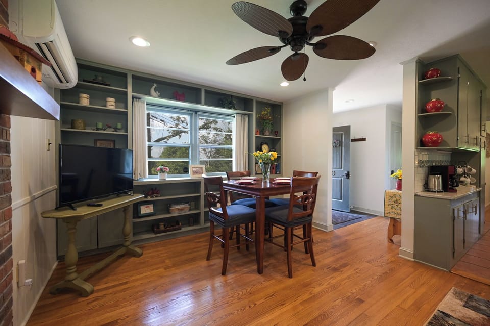 Tv room