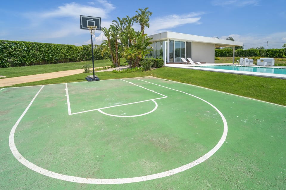 Sport court