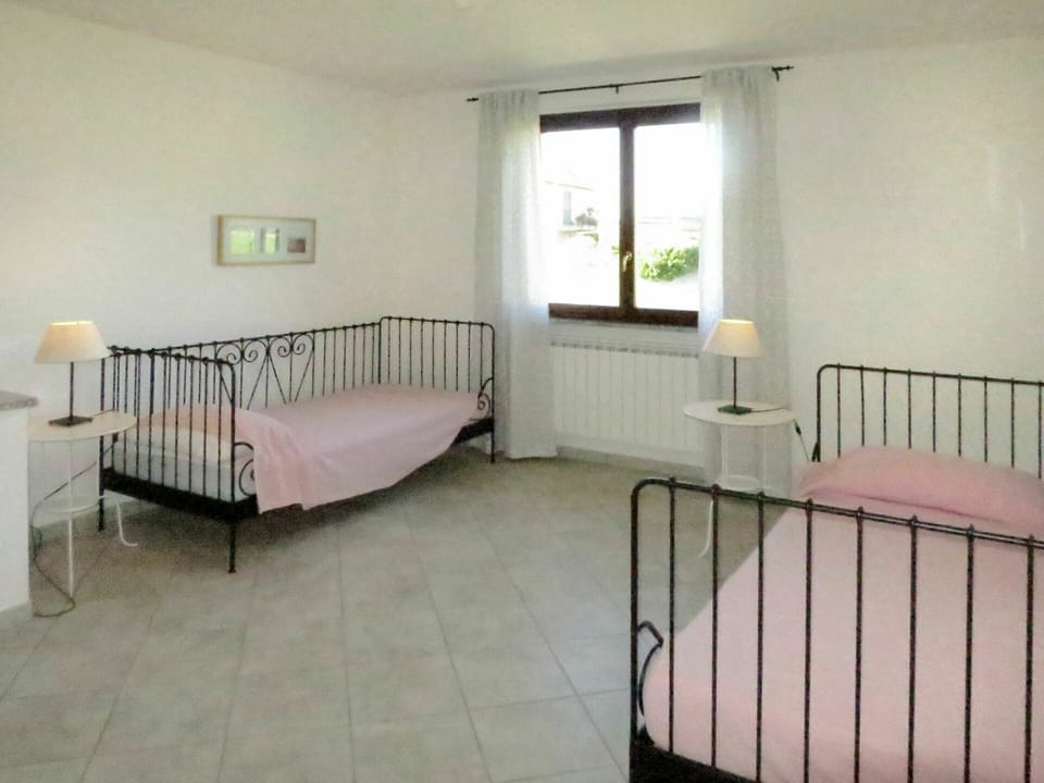 Room, Product, Property, Furniture, Floor, Bed, Bedroom, Building, Interior Design, Real Estate