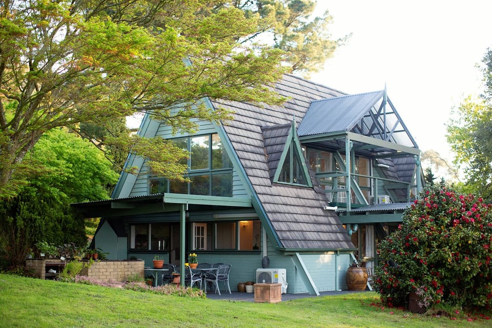 A frame house with luxurious rooms & fittings.  Stunning views  of Yarra Valley