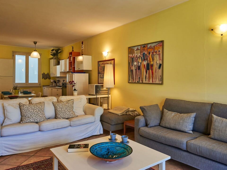 Table, Furniture, Couch, Picture Frame, Property, Studio Couch, Lighting, Living Room, Wood, Interior Design
