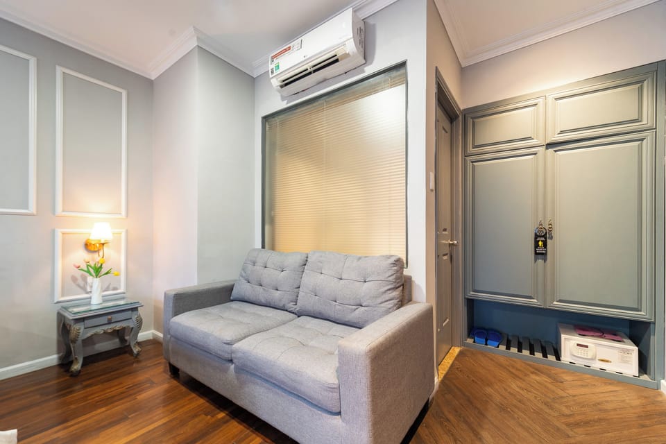 Deluxe King Room | Minibar, desk, soundproofing, free WiFi