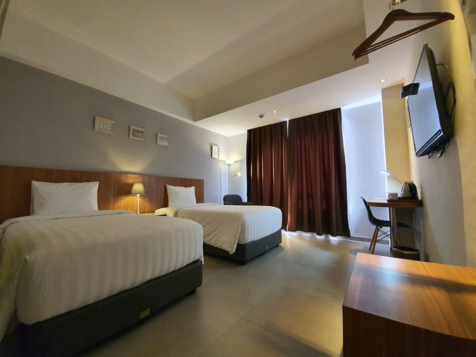Deluxe Twin Room | Desk, laptop workspace, WiFi (free)