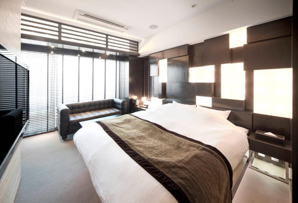 Premium bedding, down comforters, memory foam beds, minibar