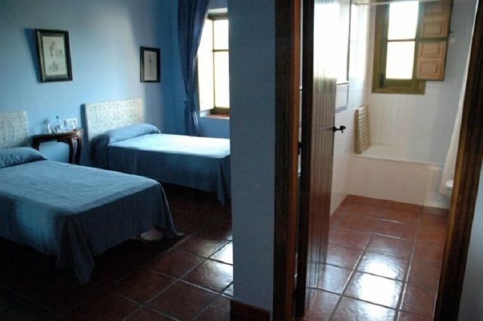 Combined shower/tub, deep soaking tub, towels, soap