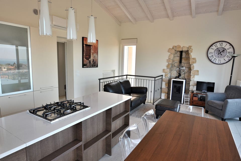 Villa, 4 Bedrooms | Private kitchen | Full-size fridge, oven, stovetop, dishwasher