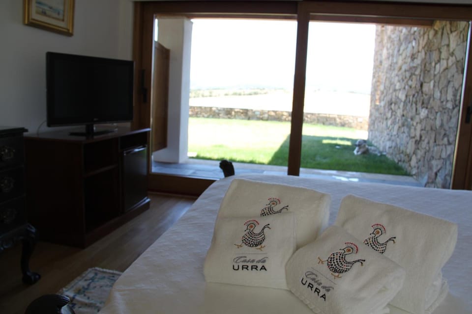 Premium bedding, soundproofing, free cribs/infant beds, free WiFi