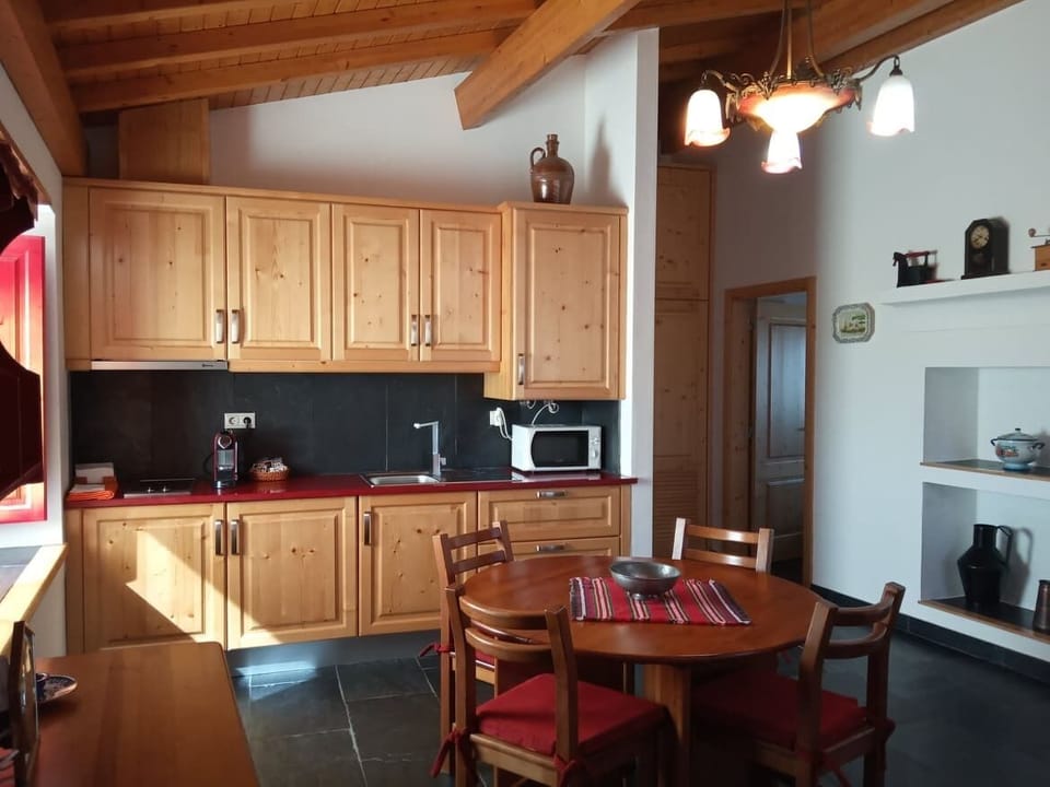 Apartment, 1 Bedroom | Private kitchen