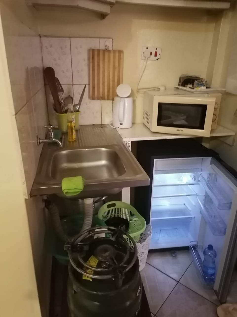 Apartment, 2 Bedrooms | Private kitchenette | Mini-fridge, microwave, stovetop, electric kettle