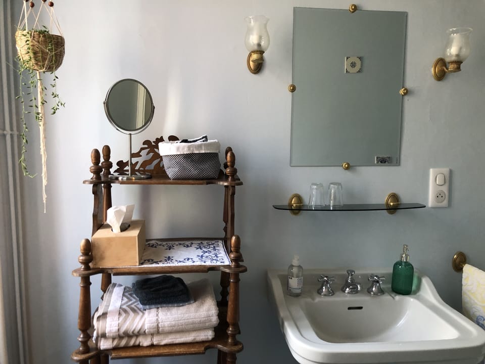 Superior Double Room (Bleue) | Bathroom | Shower, eco-friendly toiletries, hair dryer, bathrobes