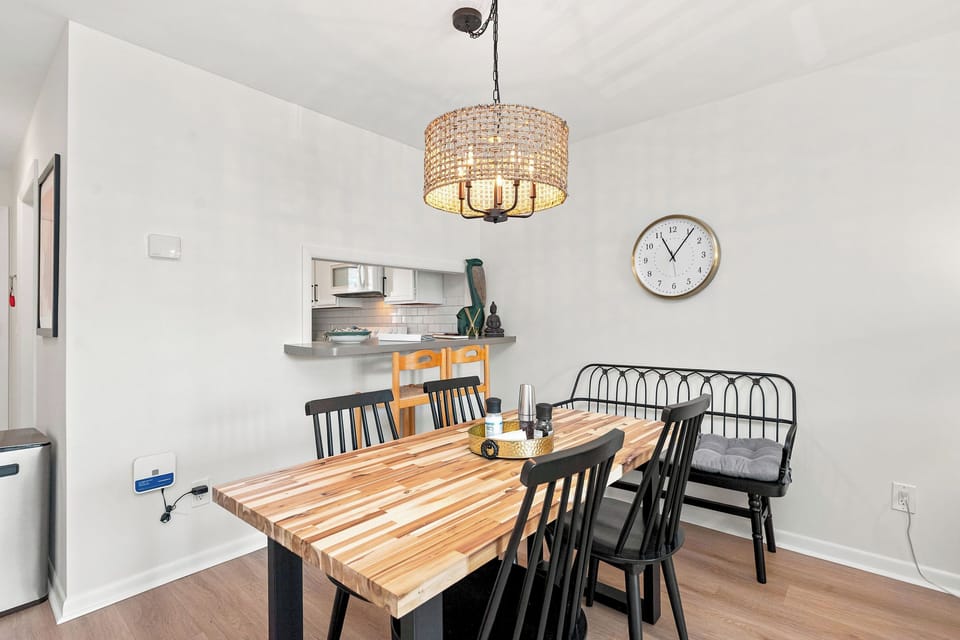 Dining Area - North