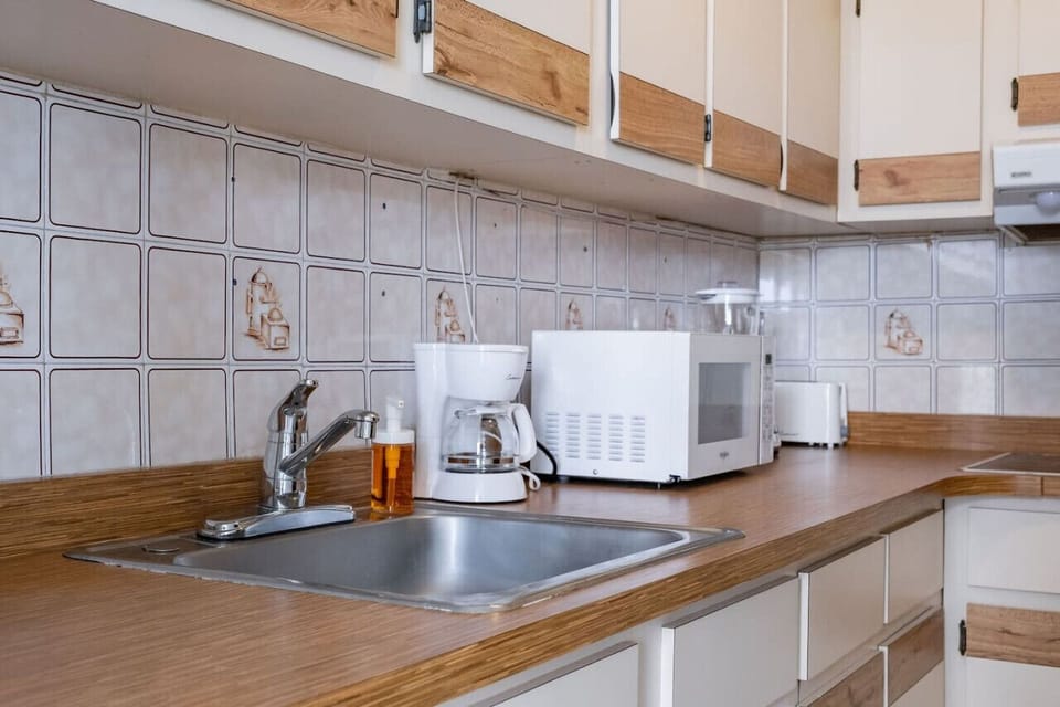 Kitchen fully equipped