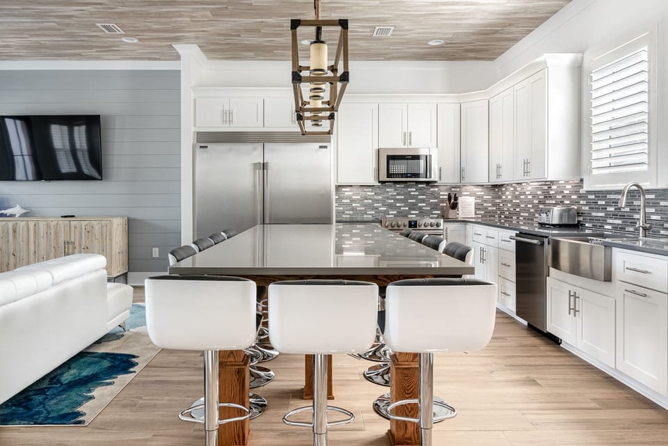 1st Floor - Gourmet Kitchen / Dining