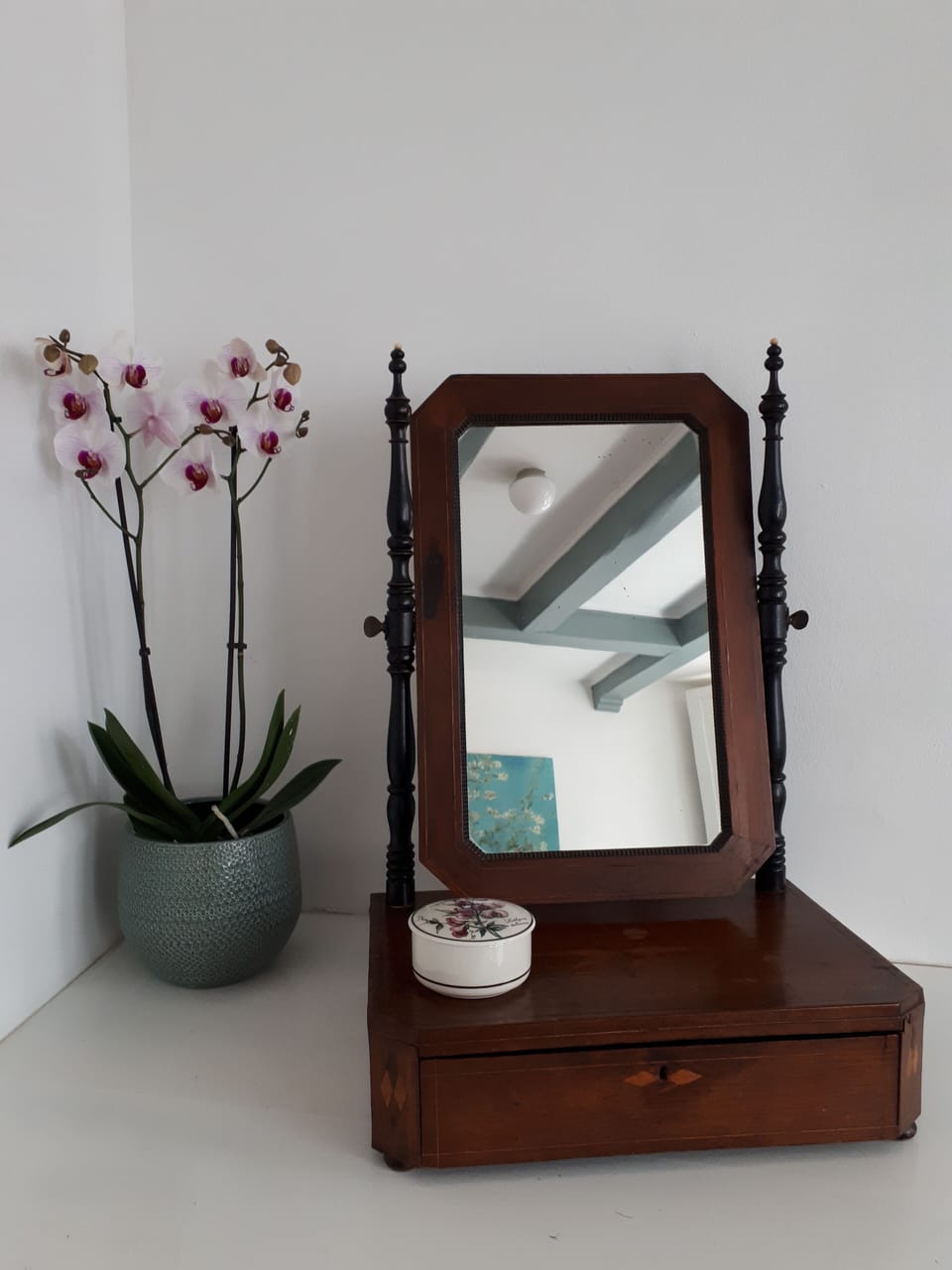 Master bedroom detail