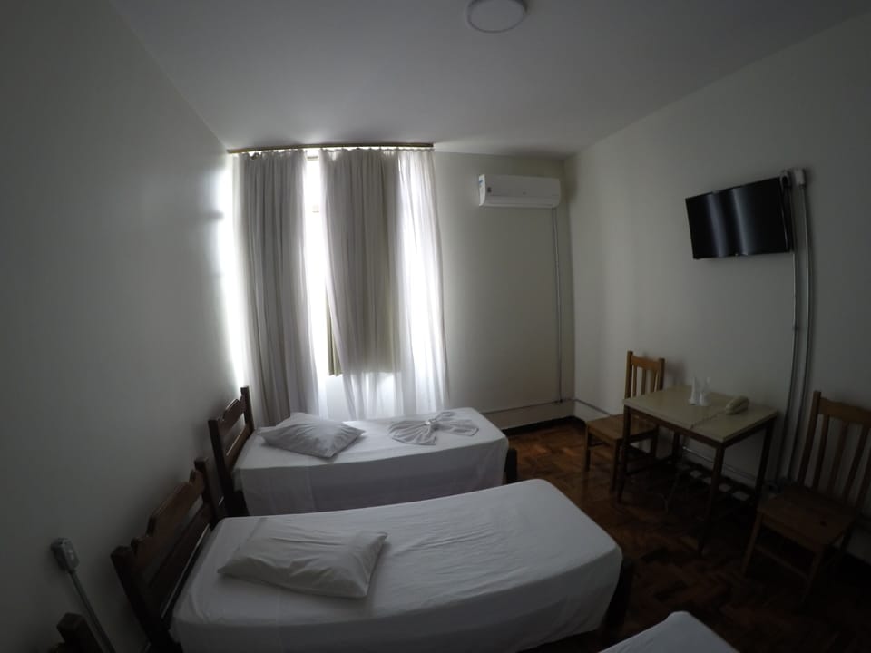 Hypo-allergenic bedding, desk, free WiFi