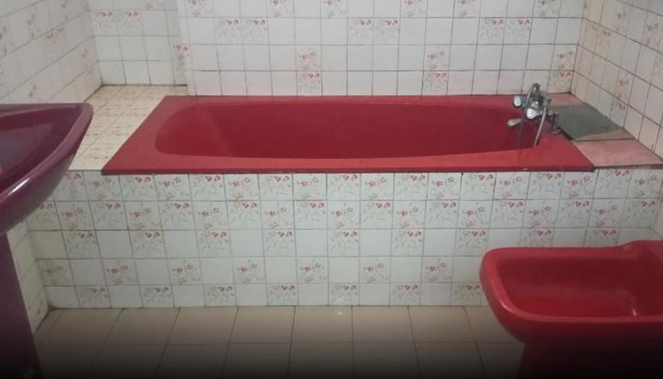 Shower, rainfall showerhead, towels