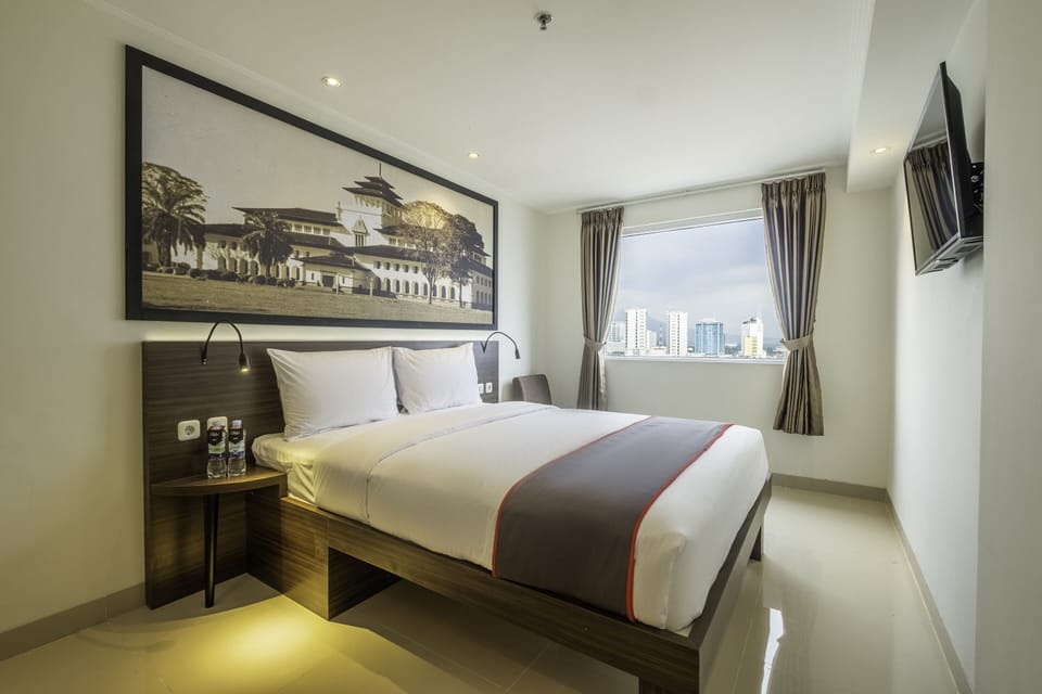 Deluxe Double Room | Desk, laptop workspace, free WiFi, bed sheets