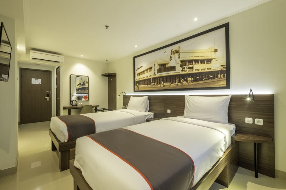 Deluxe Twin Room | Desk, laptop workspace, free WiFi, bed sheets