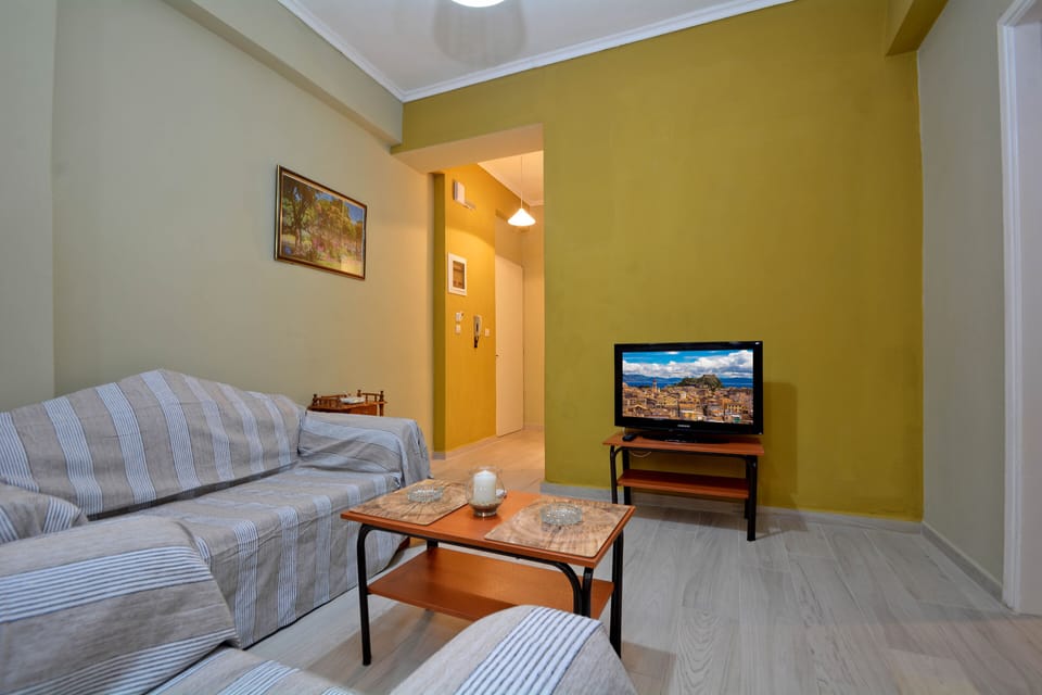 Apartment, 2 Bedrooms | Living room | Flat-screen TV