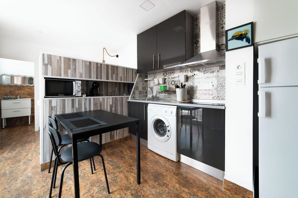 Panoramic Apartment, 1 Queen Bed with Sofa bed, Partial Sea View | Private kitchen | Fridge, microwave, oven, stovetop