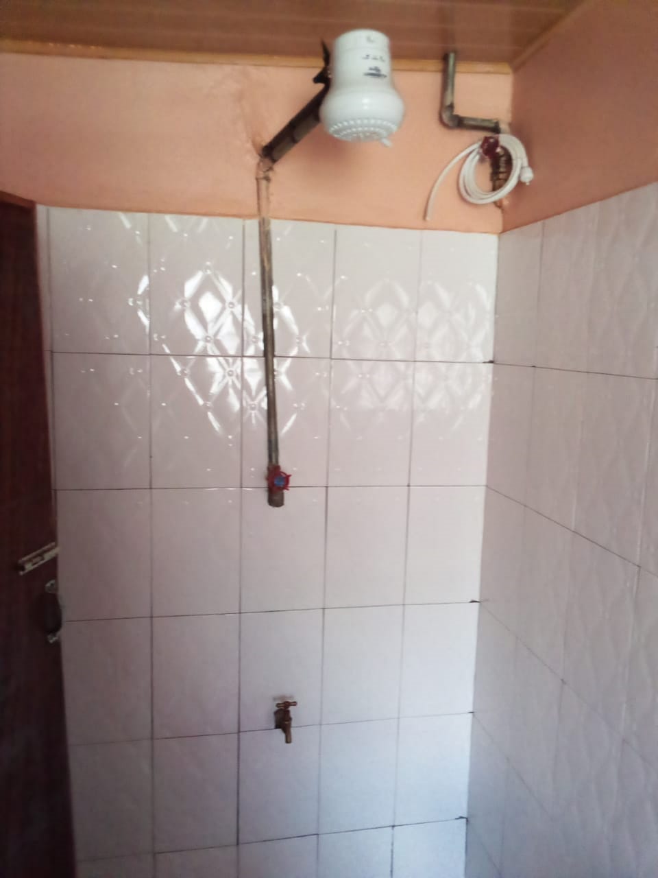 Standard Double Room | Bathroom | Shower, towels, toilet paper