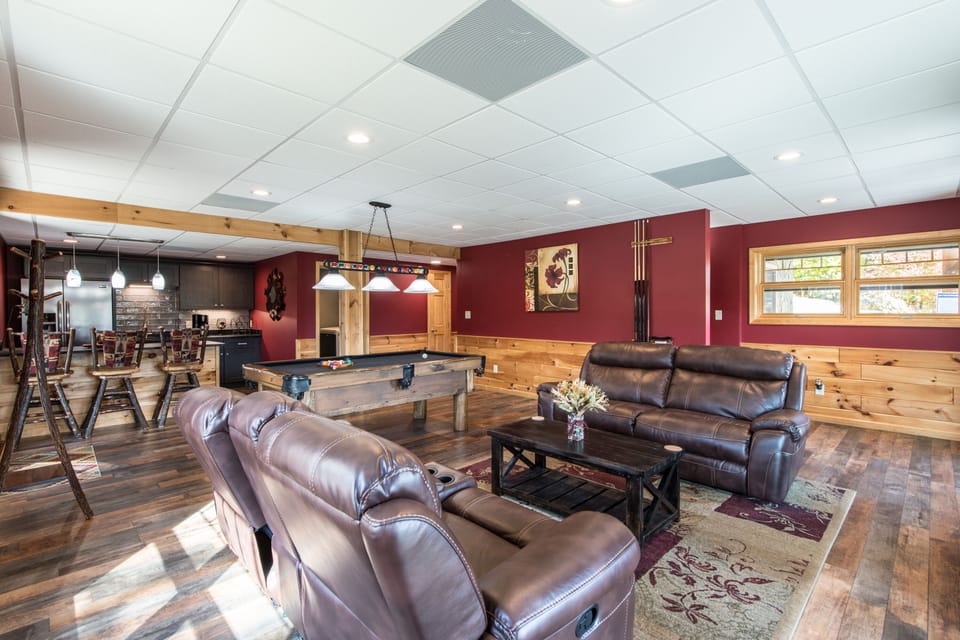 Game Room with Pool Table, Recliner Sofas, Big Screen TV, Kitchenette