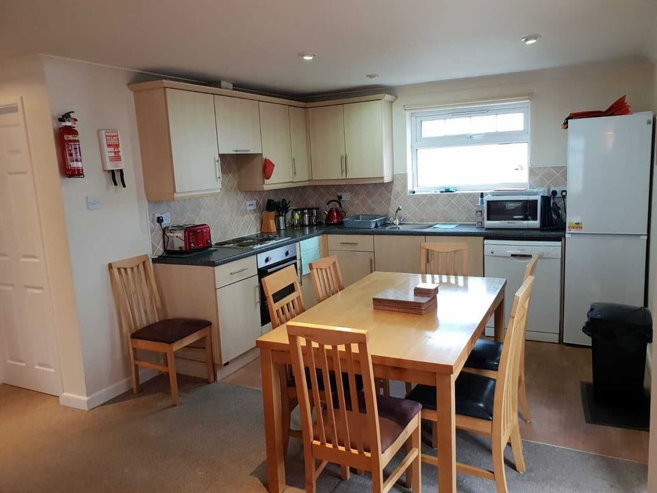 Atlantic Gold Lodge 34 Fully equipped Open Plan Dining/Kitchen